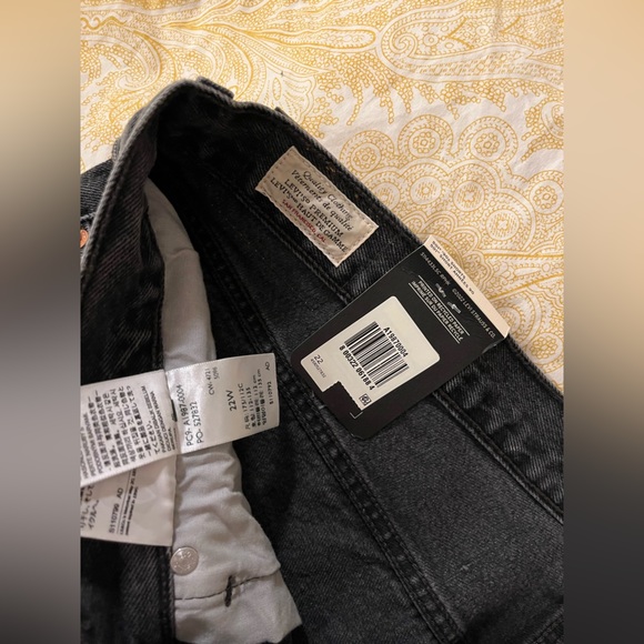 NWT Levi’s 22W 90s Short - Picture 9 of 9